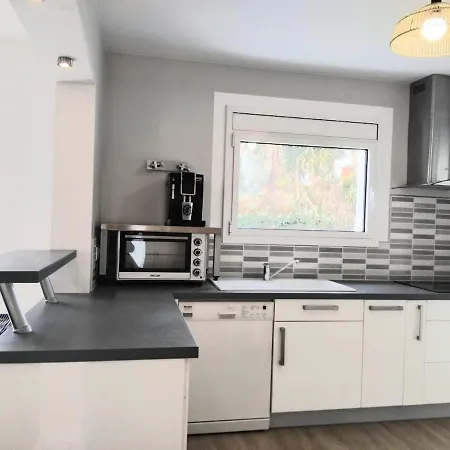 Appartement House With 5 Bedrooms And Hot Tub