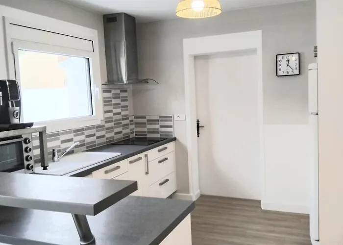 Apartamento House With 5 Bedrooms And Hot Tub *