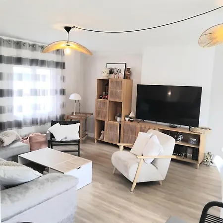 House With 5 Bedrooms And Hot Tub 아파트