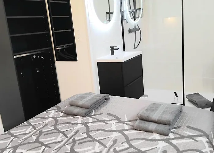 House With 5 Bedrooms And Hot Tub Daire Saint-Cyprien (Pyrenees-Orientales)
