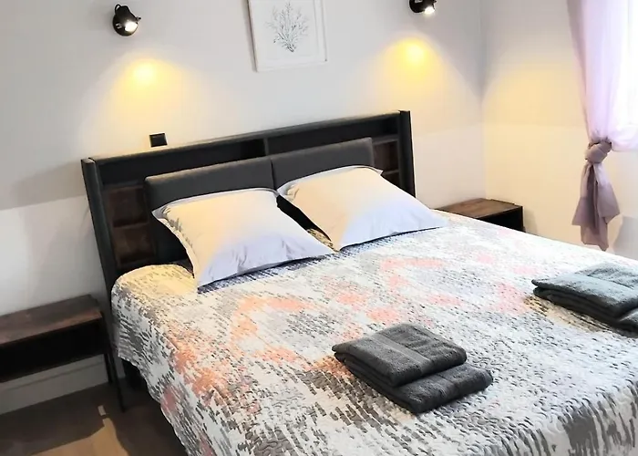 Daire House With 5 Bedrooms And Hot Tub *