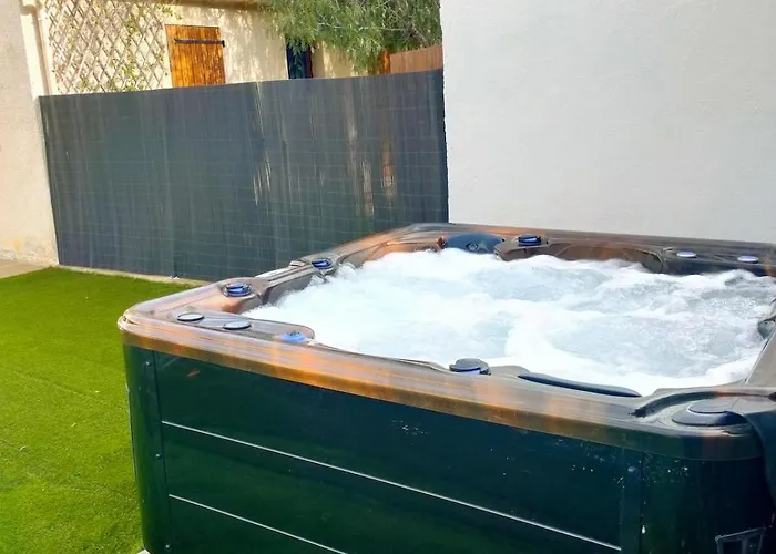 House With 5 Bedrooms And Hot Tub Daire Saint-Cyprien (Pyrenees-Orientales)