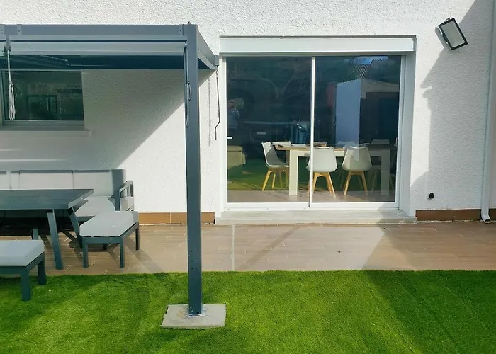 Daire House With 5 Bedrooms And Hot Tub Saint-Cyprien (Pyrenees-Orientales)